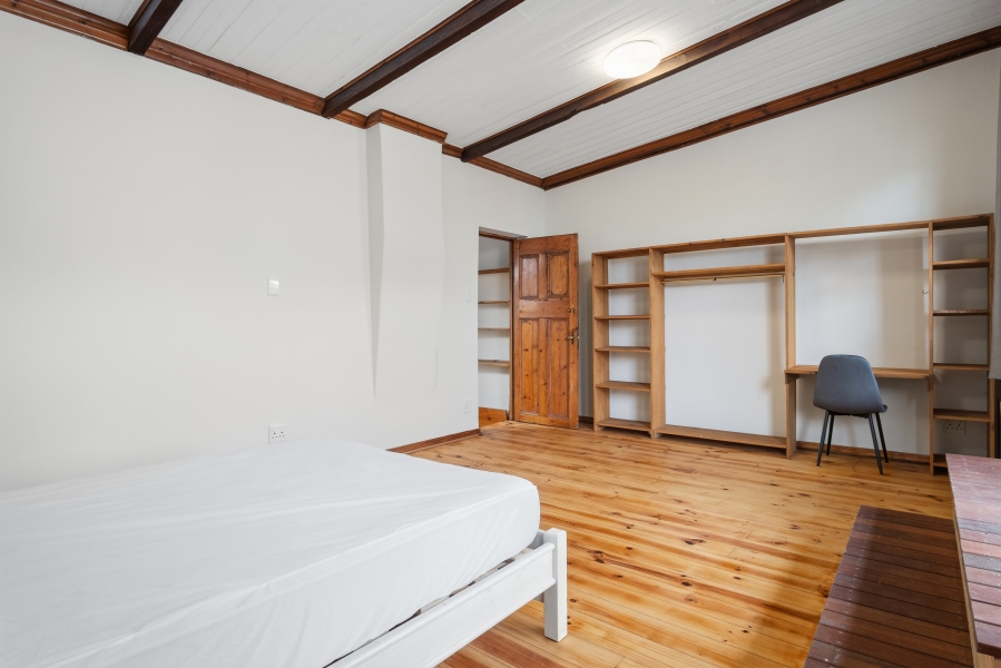 To Let 4 Bedroom Property for Rent in Woodstock Western Cape